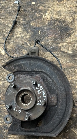 Кулак поворотный передний левый 40015JD000 NISSAN
