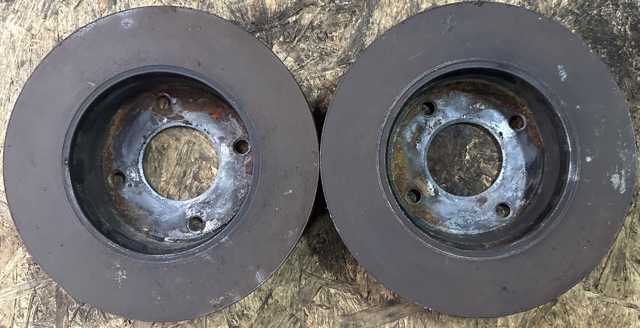 NISSAN 402063LG0A Передние тормозные диски в наличии Житомир