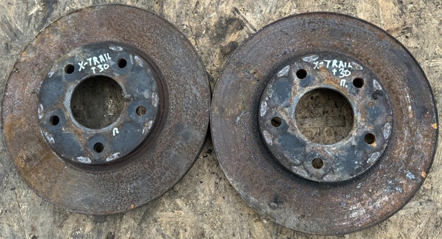 Тормоз дисковый передний 402063Y502 NISSAN