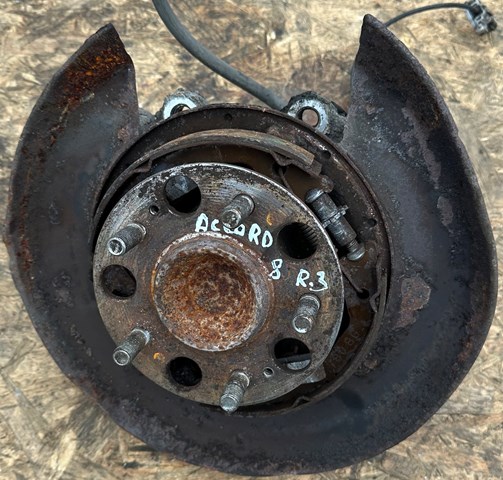 Ступица задняя (шпиндель) 42200TA0A51 HONDA