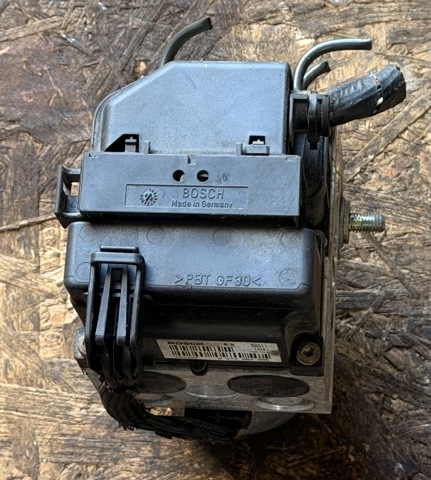 Блок управления ABS 445100D011 TOYOTA