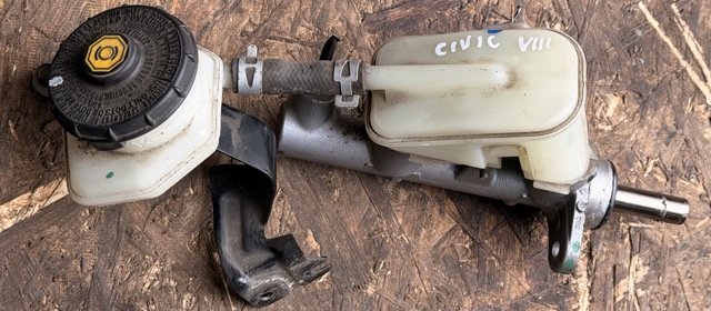 Цилиндр тормозной, главный 46100SMGG02 HONDA