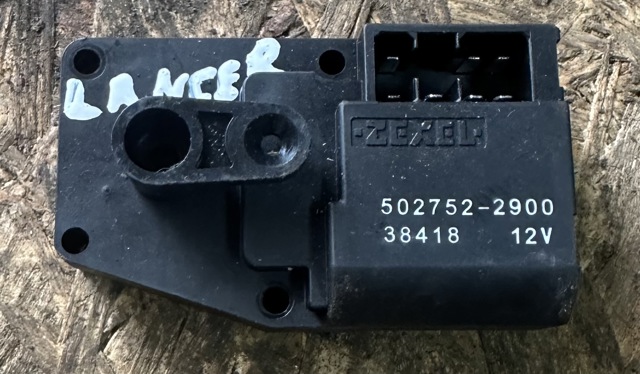 Мотор заслонки рециркуляции воздуха 5027522900 MITSUBISHI