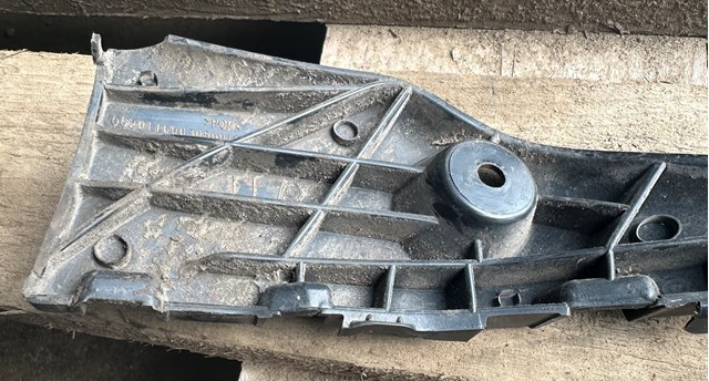 TOYOTA 525760H010 Кронштейн бампера заднего левый в наличии Одесса