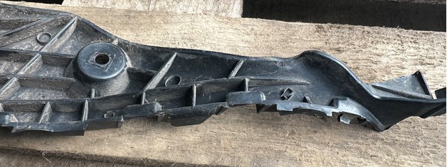 525760H010 TOYOTA Кронштейн бампера заднего левый купить в Ужгород