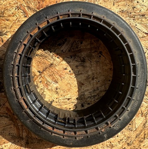 Подшипник опорный амортизатора, переднего 543258271R NISSAN