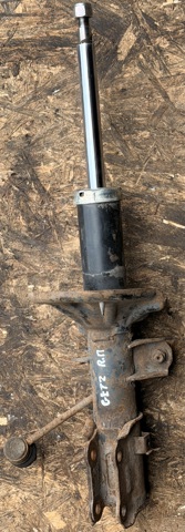 Передний правый амортизатор 546601C300 HYUNDAI