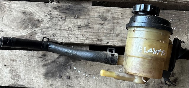 Бачок и трубопроводы 571502D000 HYUNDAI