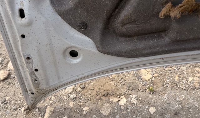 SUZUKI 5730054812 Капот в наличии Украина