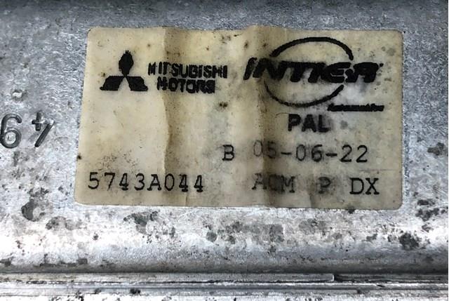 5743A044 Механизм стеклоподъемника двери задней правой купить Ровно