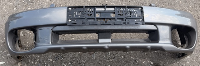 Передний бампер Subaru Outback II