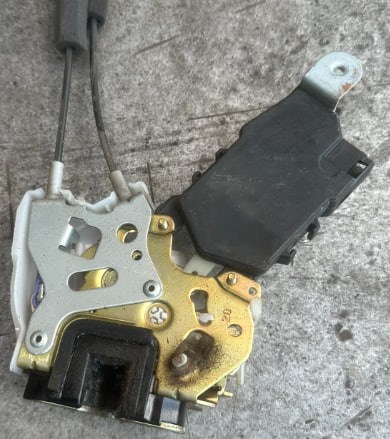 SUBARU 61035SA011 в наличии Ирпень