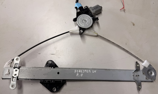 Механизм стеклоподъемника двери передней, правой 61041SC001 SUBARU