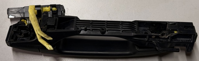 62142SC010 SUBARU Держатель наружной ручки двери задней левой купить в Сумы