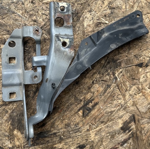 NISSAN 654018H300 Петля капота левая в наличии Кривой Рог