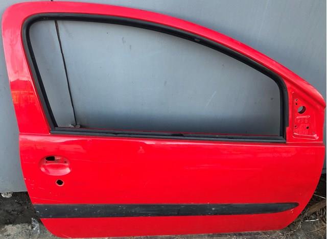 Пассажирская передняя дверь 670010H020 TOYOTA