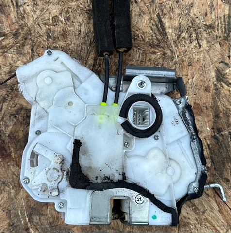 72610TL0G01 HONDA Замок двери задней правой купить в Николаев