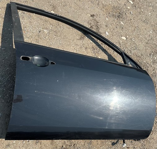Пассажирская передняя дверь 80100AV632 NISSAN
