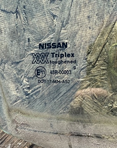 NISSAN 803002F050 Стекло двери передней правой в наличии Павлоград