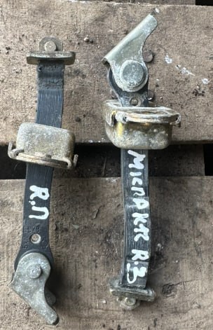 80430AX100 Ограничитель открывания двери передний купить Киев