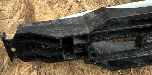 NISSAN 806104EA0A Держатель наружной ручки двери передней правой в наличии Днепр