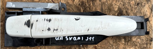 Держатель наружной ручки двери, передней правой 806104EA0A NISSAN