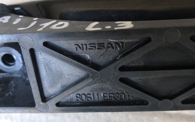 NISSAN 80611EB30B Держатель наружной ручки двери передней левой в наличии Николаев