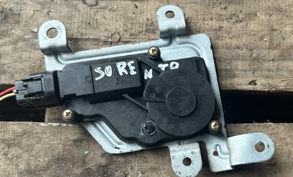 Замок крышки багажника 812403E000CY HYUNDAI