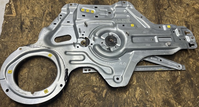Механизм стеклоподъемника двери передней, правой 824022F010 HYUNDAI