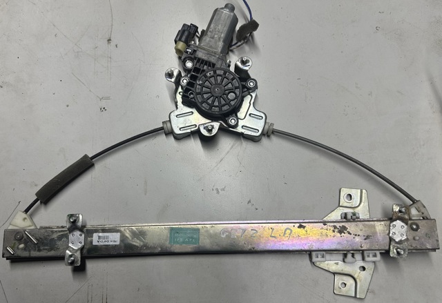 Механизм стеклоподъемника водительской двери 824031C010 HYUNDAI