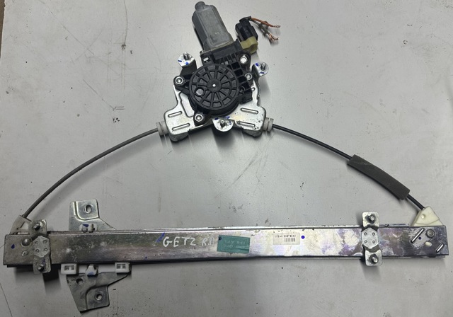 Стеклоподъемник передней правой двери 824041C010 HYUNDAI