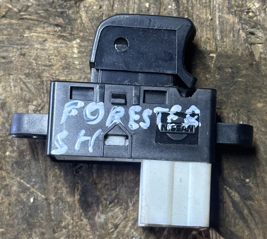 Кнопки заднего стеклоподъемника 83071FG110 SUBARU
