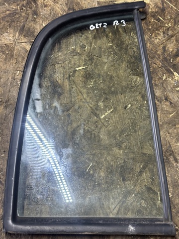 Форточка двери треугольник, задней, правой 834611C010 HYUNDAI