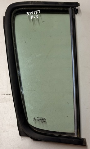 Окно надставки двери задней 8455162J00 SUZUKI