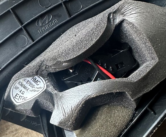 876502S000 HYUNDAI Внутренняя накладка крепления зеркала левого купить в Львов