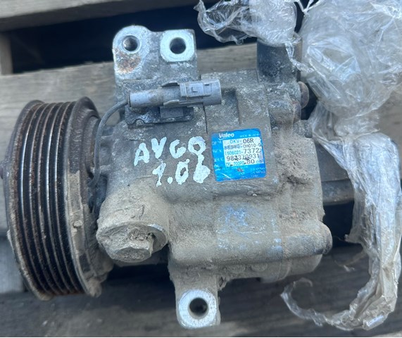 Компрессор системы кондиционирования 883100H010 TOYOTA