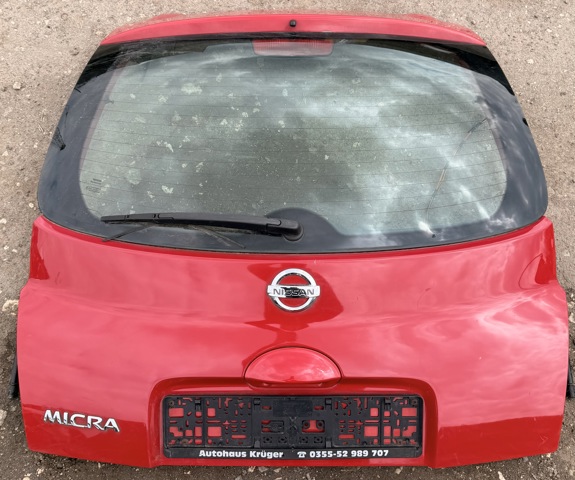 Дверь 5 90100AX630 NISSAN