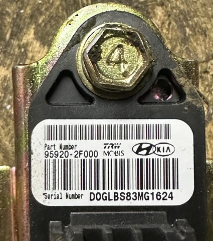 HYUNDAI 959202F000 в наличии Украина