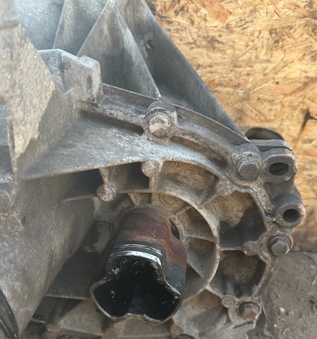 98WT7F096AC КПП купить Кривой Рог