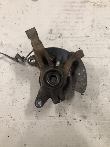 MAZDA B25D33021B Цапфа (поворотный кулак) передний правый в наличии Полтава