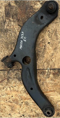 Правый рычаг передней нижней подвески B28V34300B MAZDA