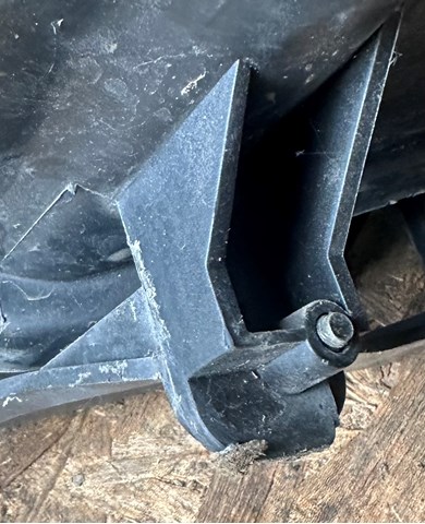 MAZDA BP4K510K0D Фара правая в наличии Павлоград