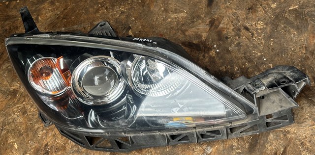 Основная фара - вставка Мазда 3