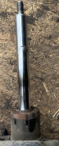 MAZDA BP4L34900 Амортизатор передний левый в наличии Ирпень