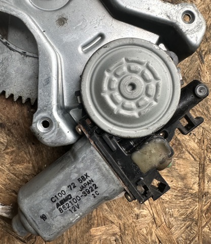 C10072590A MAZDA Механизм стеклоподъемника двери задней правой купить в Львов