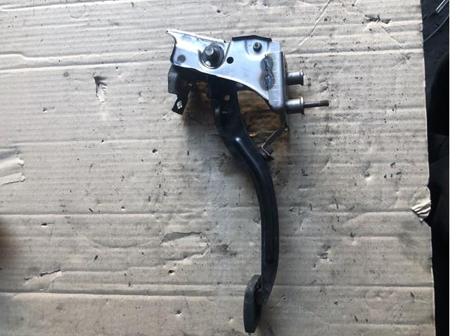 Педаль сцепления CB074130YA MAZDA