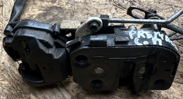 CB0759310B MAZDA Замок водительской двери купить в Сумы