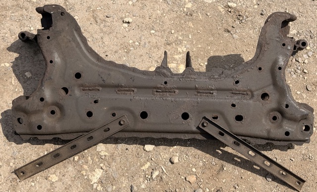 MAZDA D65134800 Балка передней подвески (подрамник) в наличии Одесса