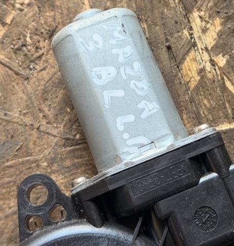 D6515958X MAZDA Мотор стеклоподъемника двери передней левой купить в Николаев