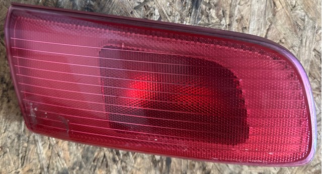 Задняя левая внутренняя фара DD10513G0C MAZDA